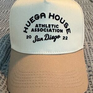 Huega House Hat